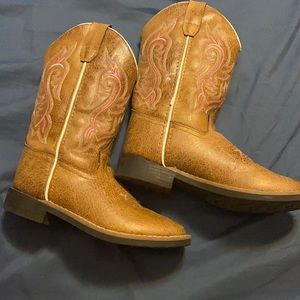 Cowgirl boots normal wear only used a hand full of times